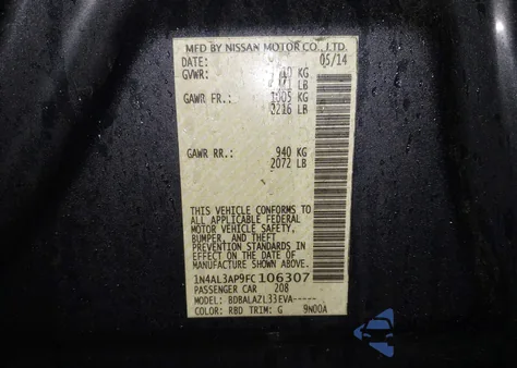 2015 Nissan Altima 2.5 z USA, uszkodzony, nr VIN 1N4AL3AP9FC106307